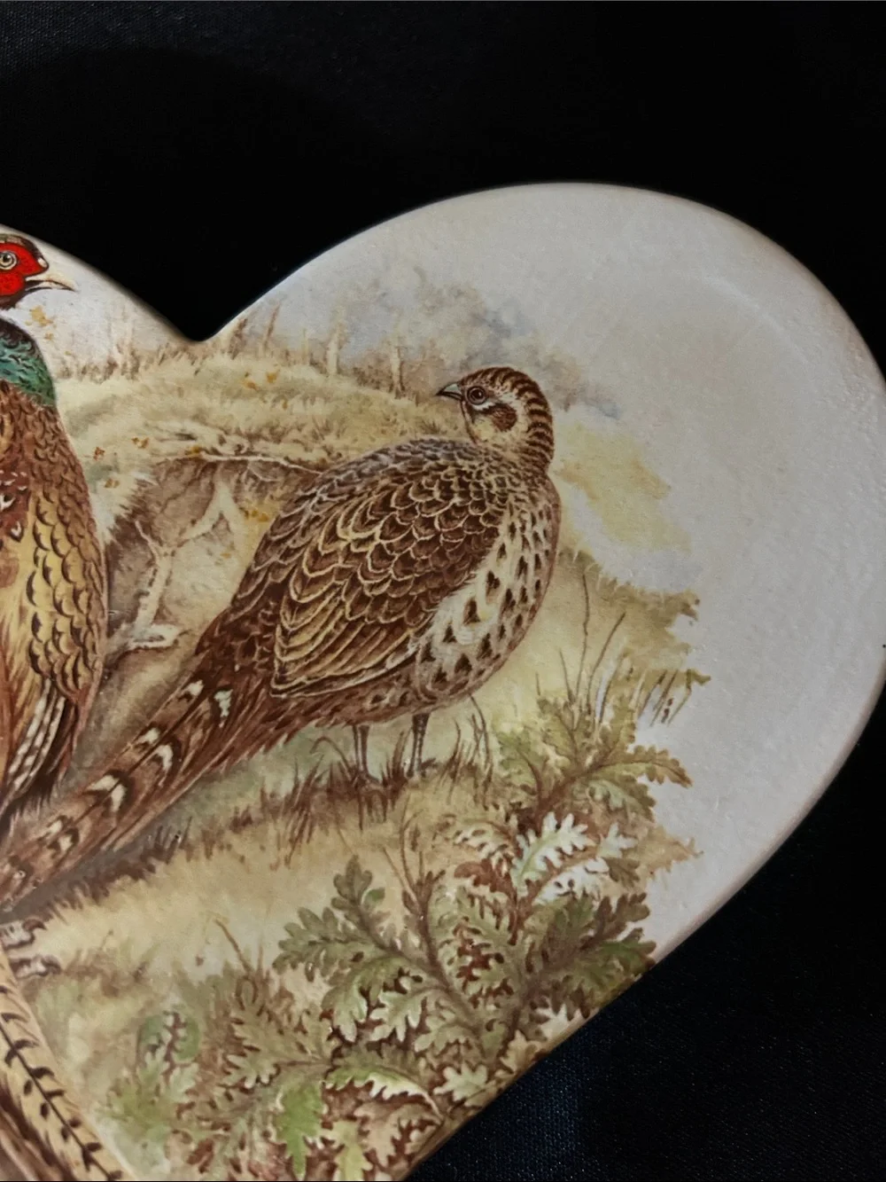 Heart-Shaped Ceramic Trivet with Pheasant Artwork - Cream & Brown